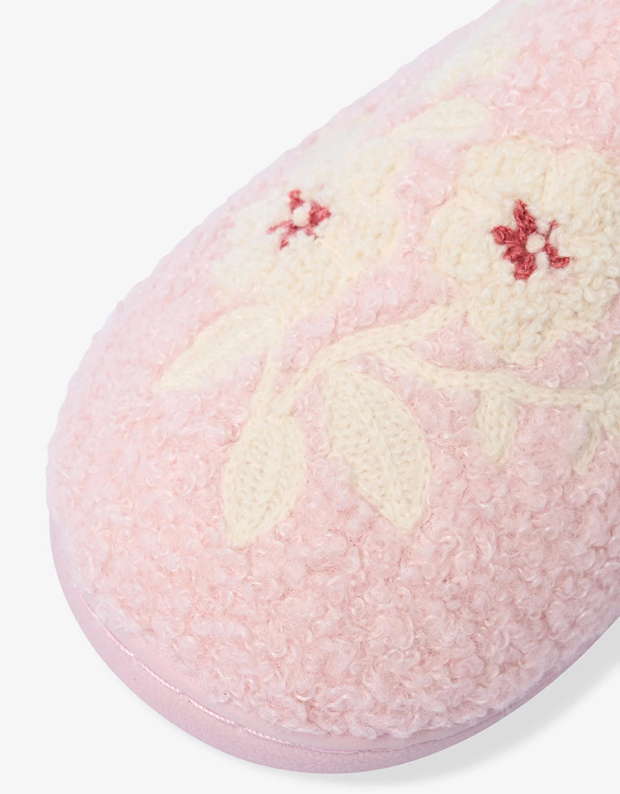 Floral Embroidered Closed-Toe Slipper