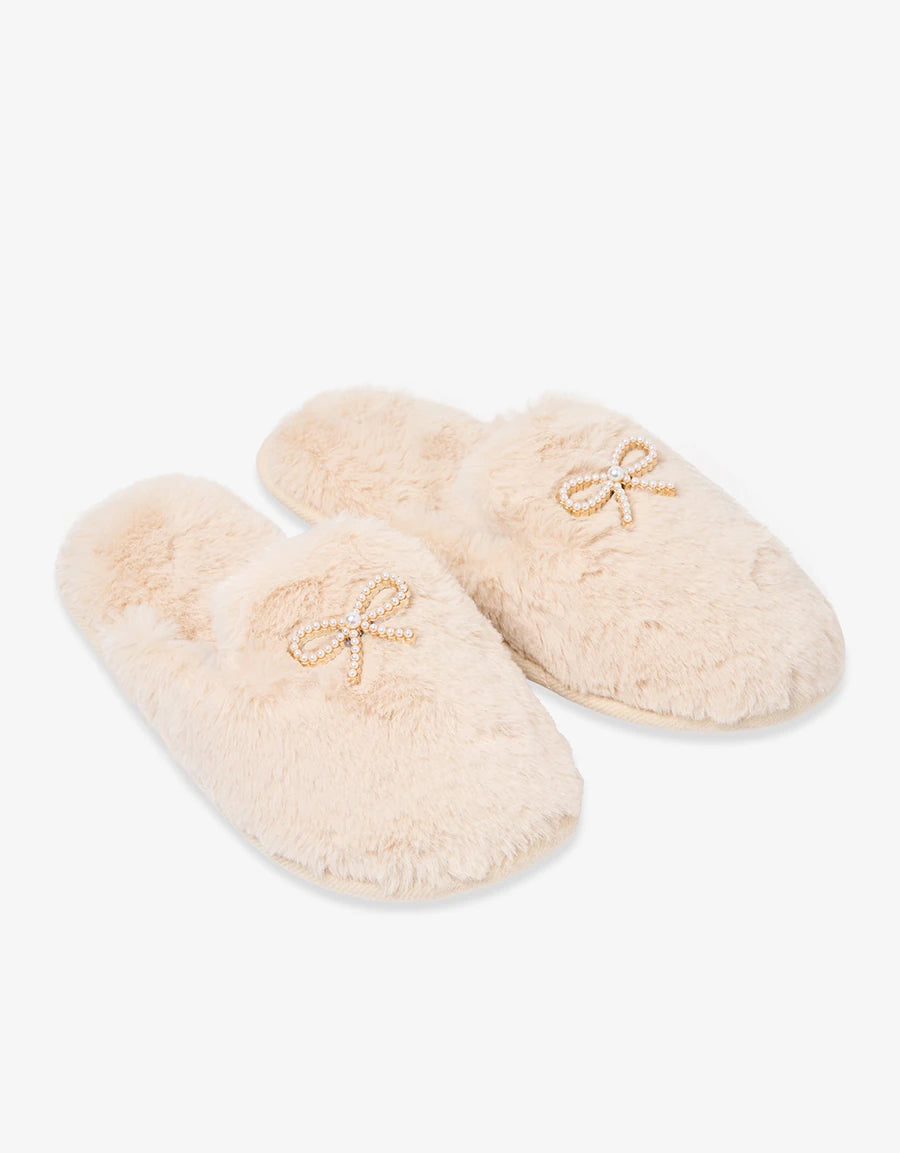 Pearl Detail Closed-Toe Slipper